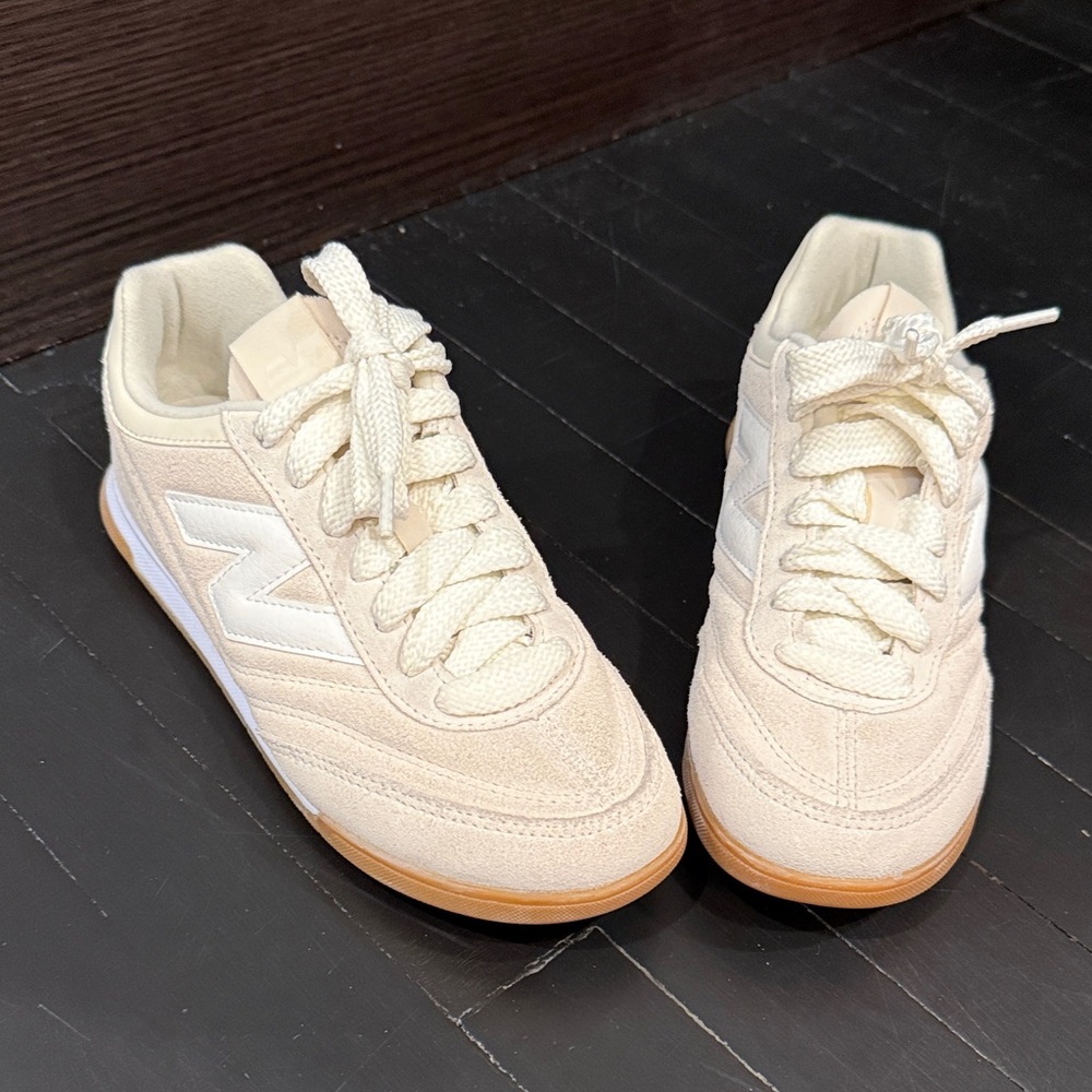 New Balance RC42 Women’s size 5 Cream Sneakers with White Accents